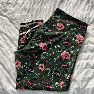 Old Navy Floral Capri Leggings